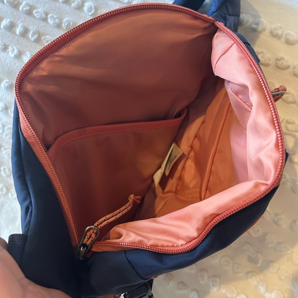 Patagonia Atom Sling - 8L - Picture 4 of 4